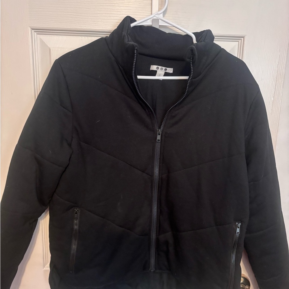 Women's Black Quilted Puffer Jacket with Zip Pockets